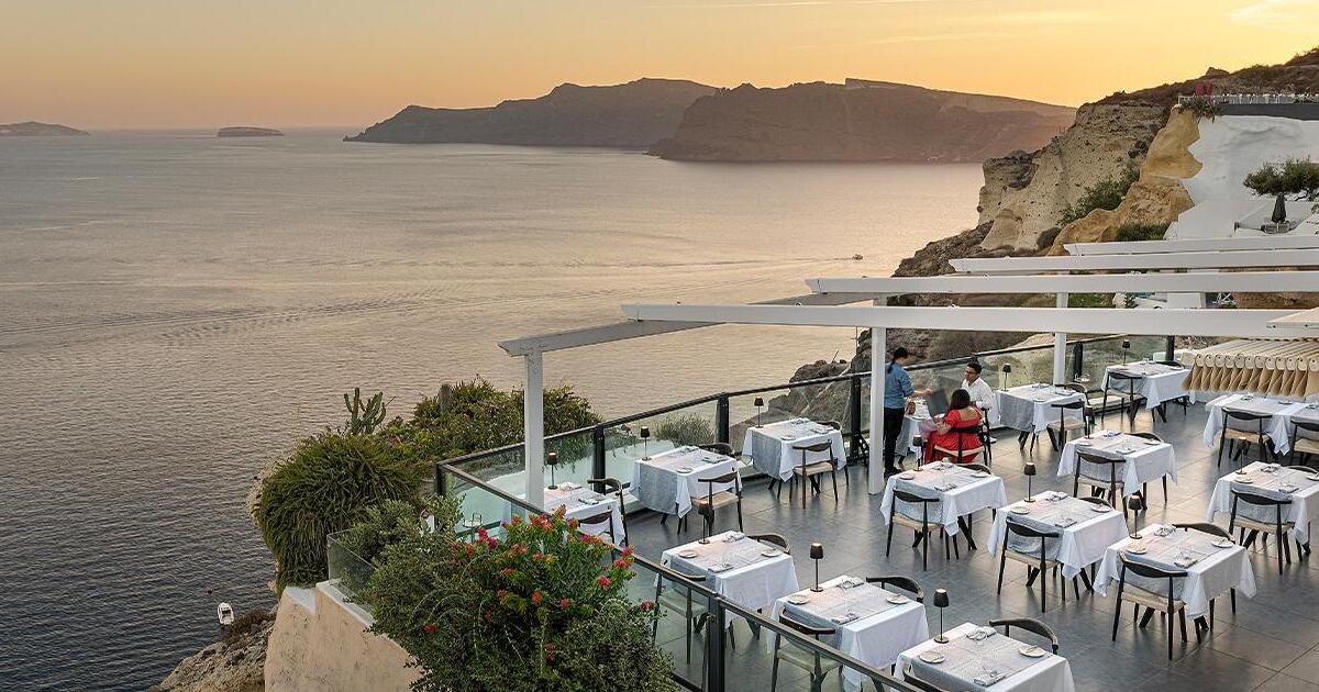 Black Rock Restaurant Oia, Santorini